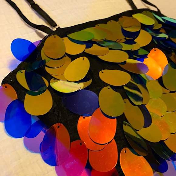 Forever 21 size small shimmery crop tank - Picture 2 of 3